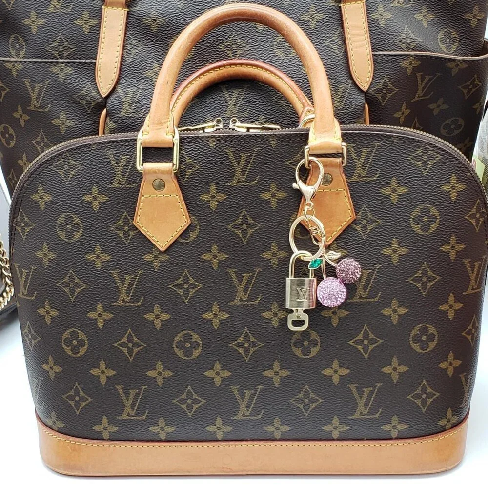 Louis Vuitton Authentic Gold Padlock 🔑 Key + Stylish Bag Unbranded Cherry Charm